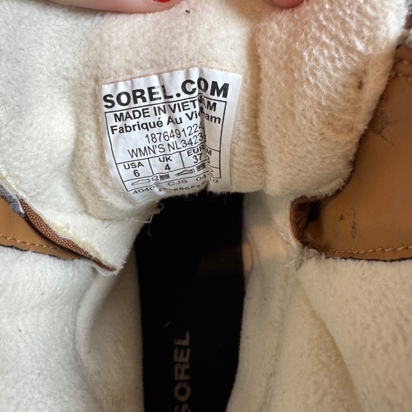 Sorel Explorer Joan Boot (size 6) - Picture 5 of 6